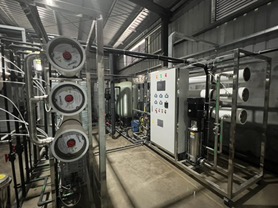 專業(yè)工業(yè)純水設(shè)備廠家，提供一站式純水系統(tǒng)解決方案